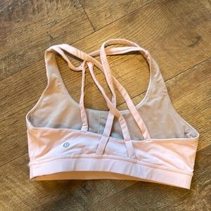 Luluelmon Size 8 - no padding - good condition.